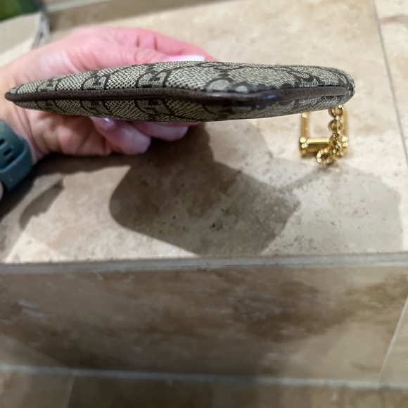‼️PRICE DROP‼️ Gucci Card & Key Holder - Picture 10 of 11